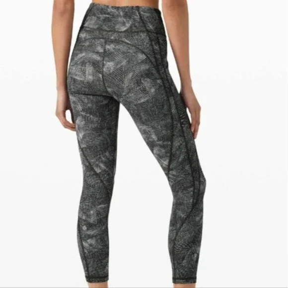 Lululemon Time to Sweat tights - Picture 2 of 10